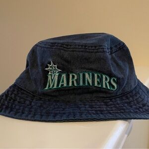 New - Beautiful denim blue Seattle mariners women’s bucket hat